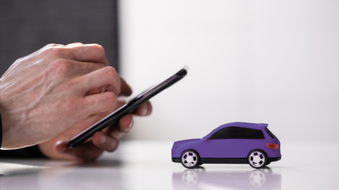 Análisis digital de precios de seguros automotrices mediante herramientas de monitoreo